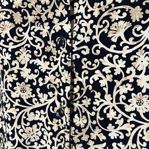 Maggie Barnes Women Blouse Shirt  26W Plus Size 3X Black Floral Button Top - Picture 8 of 9